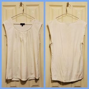 LOFT Professional Sleevless Keyhole Top in Cream (M)